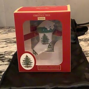 Spode Christmas Tree ornament. Ceramic stocking with sleeping kitten 2 1/2 “